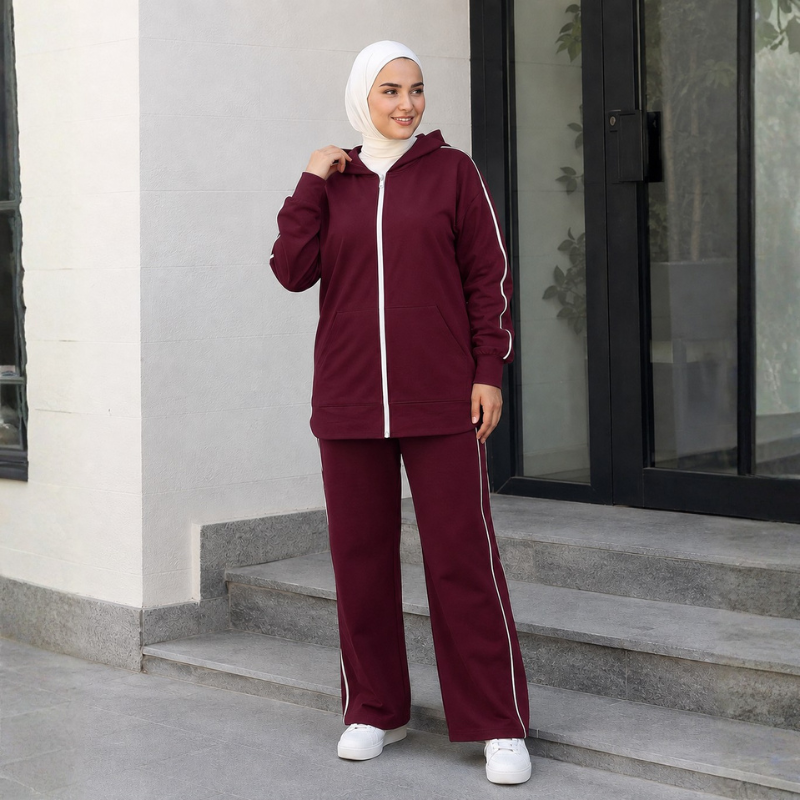 طقم رياضي نسائي أنيق بغطاء رأس - Image 2