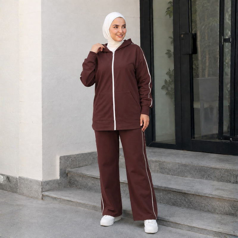 طقم رياضي نسائي أنيق بغطاء رأس - Image 4